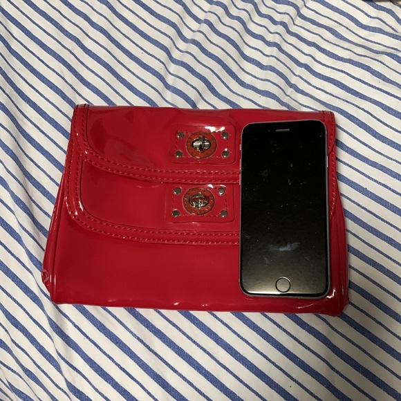 MARC JACOBS Coral Patent Leather Clutch - Picture 12 of 13